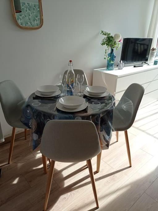 Les Carabins, Clim, Parking, Commerce Fos-sur-Mer Esterno foto