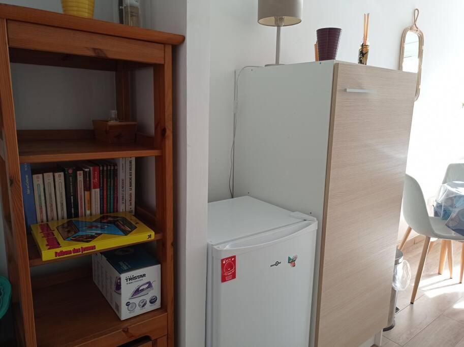 Les Carabins, Clim, Parking, Commerce Fos-sur-Mer Esterno foto